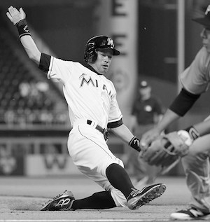 2005 イチロー　支給品同等モデル　スパイク asics (アシックス) 野球 ブラック サイン・ホログラム 証明書付 2007