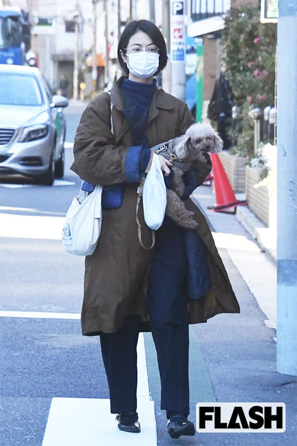 夏目三久と愛犬(2020年2月撮影)