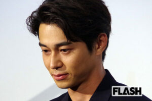 【美品】東出昌大着用Patagonia レトロxベスト（M）ブラック/ブルー 東出昌大、私服は「パタゴニア」やめて「モンベル」へ…ギャラ半減で