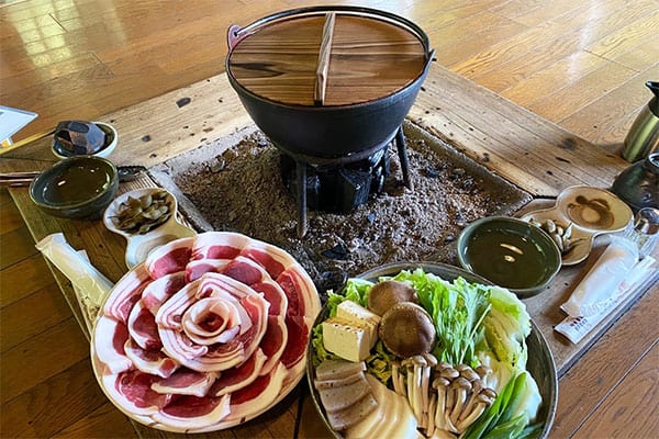 【兵庫県】石塚英彦が通うご当地名店 いわや／兵庫県丹波篠山市火打岩495-1 （写真・いわや提供）