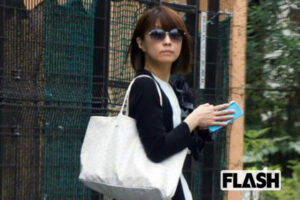 小林麻耶、アメブロ “ついに2位陥落” の裏で…1億9000万アクセスと…