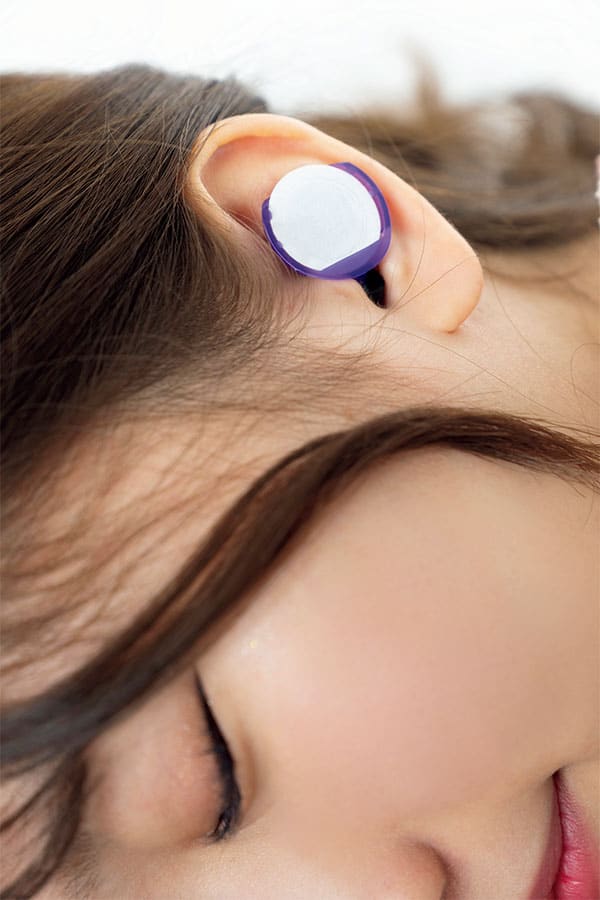小林製薬「ナイトミン 耳ほぐタイム」
