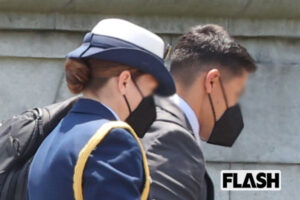 「核のボタン」撮った！バイデン大統領から離れることのないバッグ “極秘の…