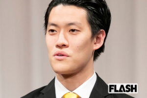 霜降り・粗品の預金口座から突然、大金が消えた！　真相が判明し「闇営業です…