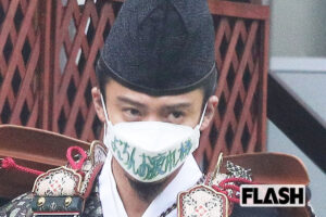 小栗旬が “よこちんマスク”、小池栄子は胸に英題…「鎌倉殿の13人」死ぬ…