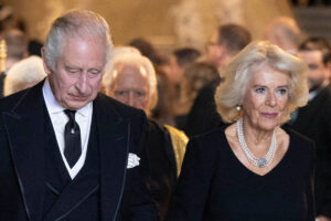 チャールズ新国王が抱える「不倫」の呪縛…カミラ夫人は「イギリスで最も嫌わ…