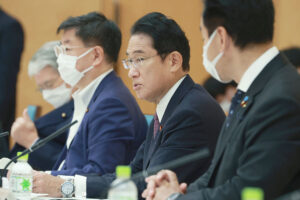 低所得者世帯への5万円給付、郵送代などの事務費に510億円！「費用対効果…