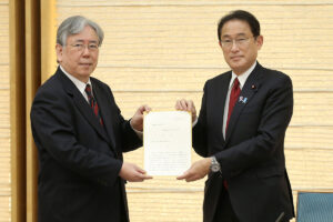 走れば走るほど加算される自動車「走行距離課税」に地方民が激怒！　物流への…