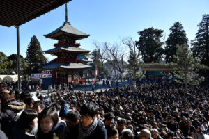 梨泰院・群集雪崩を起こすな！ 参拝者200万人超“人気神社”の秘策「危な…