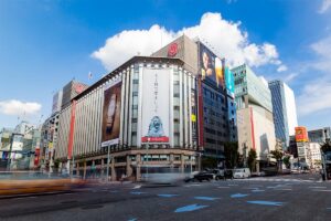 銀座三越で「マスク拒否客」が店員の動画を投稿し大炎上「ルール守れないなら…