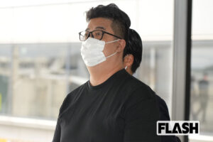 「ルフィ」が成田空港で見せた謎の“ハンドサイン”に集まる注目　本家『ON…