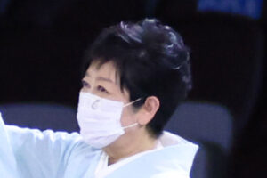 お茶汲み「日当20万円」報道にSNS憤激「返還しろよ」…「五輪費用3.6…