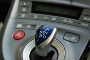 「エンジンブレーキ」SNSで突如のトレンド入り「ブレーキランプで合図を」…