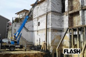 成城崩落事故に人災告発！ ショベルカー2台を埋めて「自然崩落に」の衝撃指…