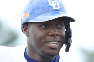 「アキーノベンチ外」「ビシエド抹消」相次ぐトレンド入り「不振外国人」に堪…