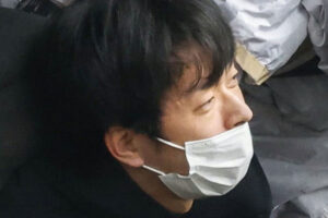 “山上ガールズ”は岸田首相襲撃の木村容疑者に「理解も同情もできない」黙秘…