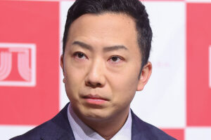 猿之助「恋人に捨てられた」報道に梨園関係者ショック「 “金づる” としか…
