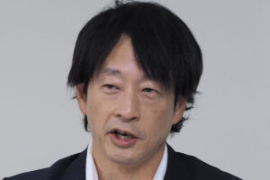 鈴木エイト「私を脅迫するのは “安倍シンパ”」安倍元首相銃撃事件から1年…