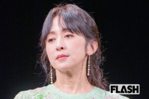 斉藤由貴　“魔性の女”が「W不倫離婚」から2年…“14年交際”医師との還暦デート報道に驚き