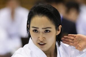「空手界の綾瀬はるか」東京五輪メダリストのセミロングヘア姿に絶賛「第二の…