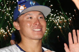 「知り合い？」「ヤった？」DeNA、ファンとのハイタッチ会で選手らが不適…