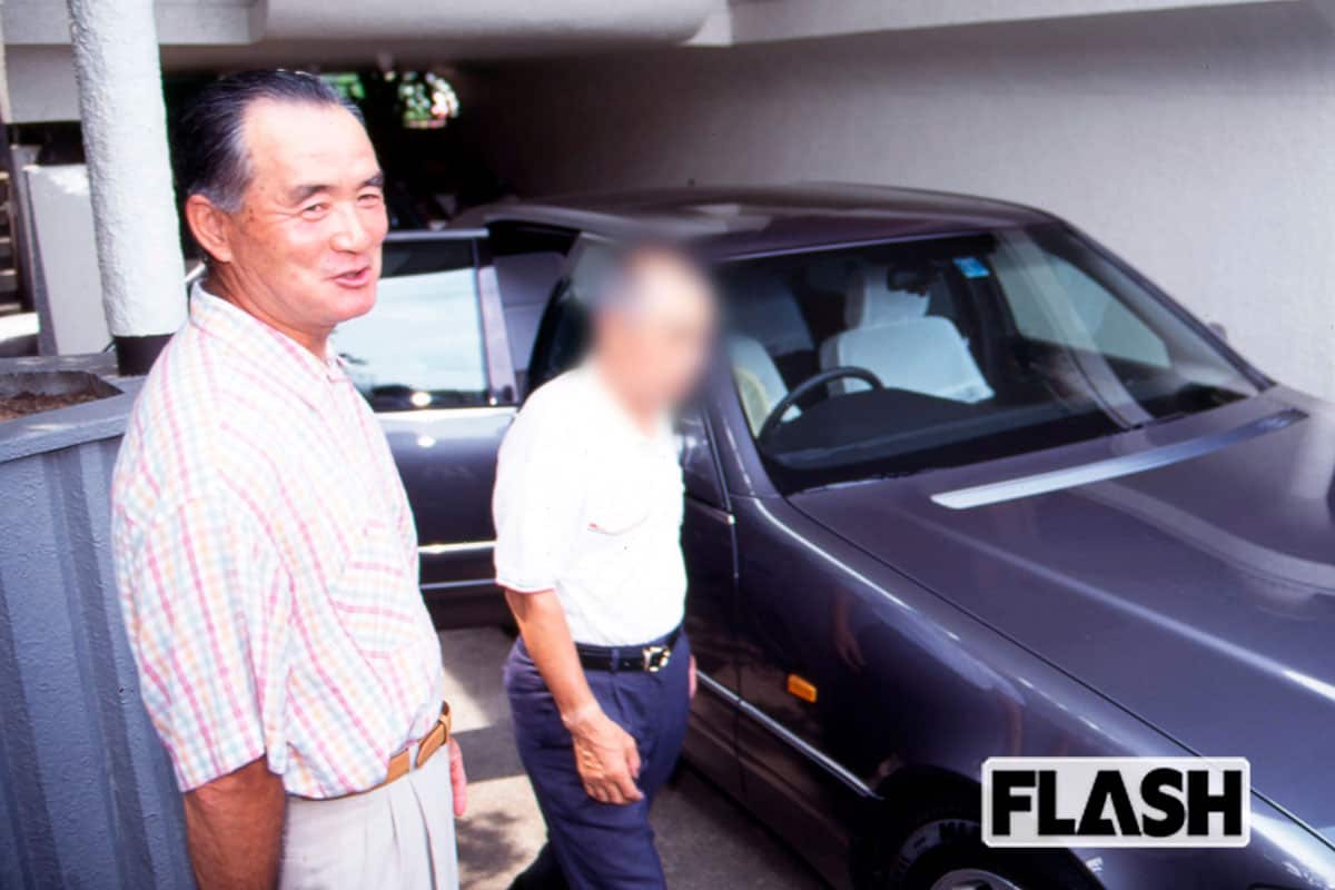 1996年8月、新たに紫色のベンツを購入、本誌の直撃に愛車を披露してくれた。新車購入後は、なんと勝率7割にアップ