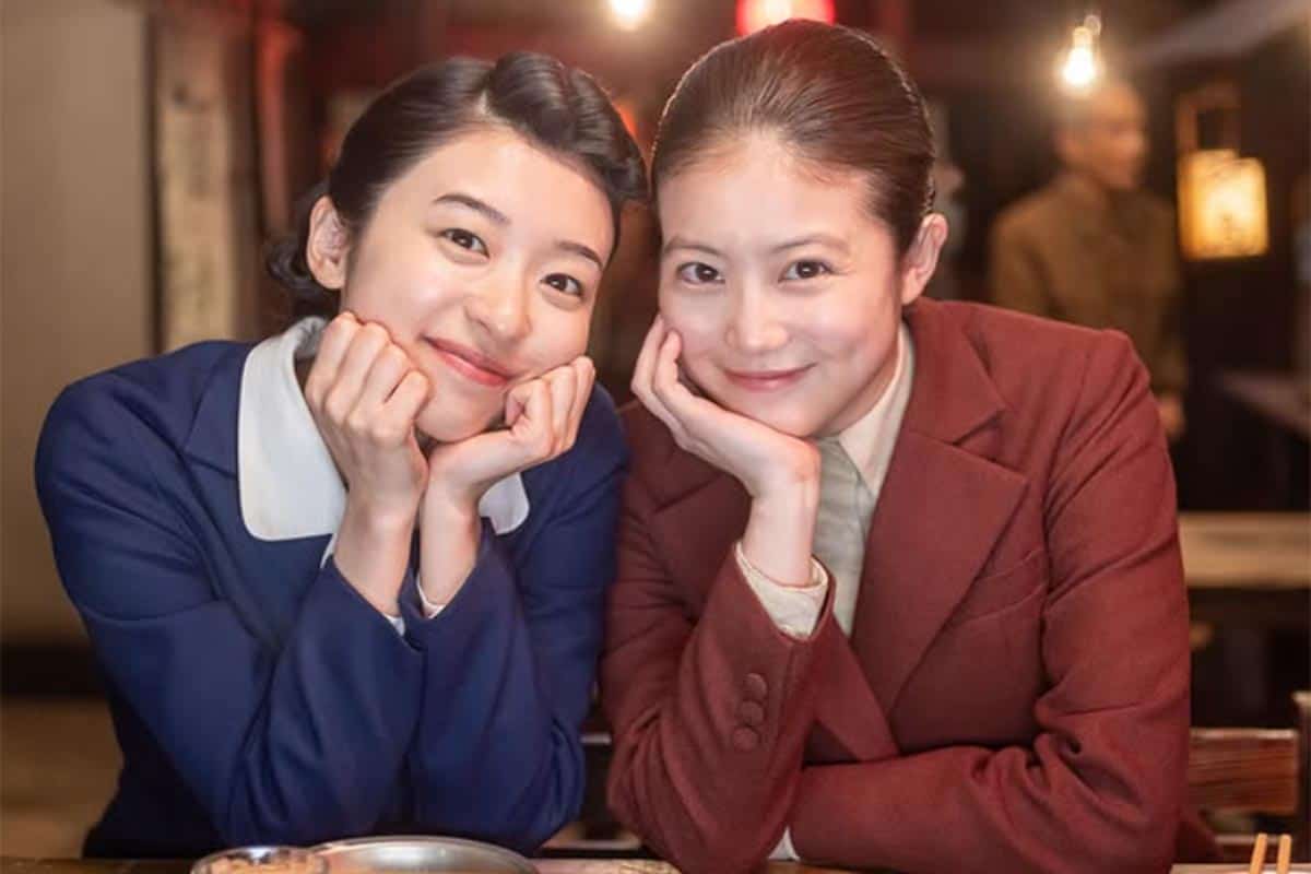『あんぱん』Instagramより。左が“キャラ変”演技が話題の鳴海唯だ