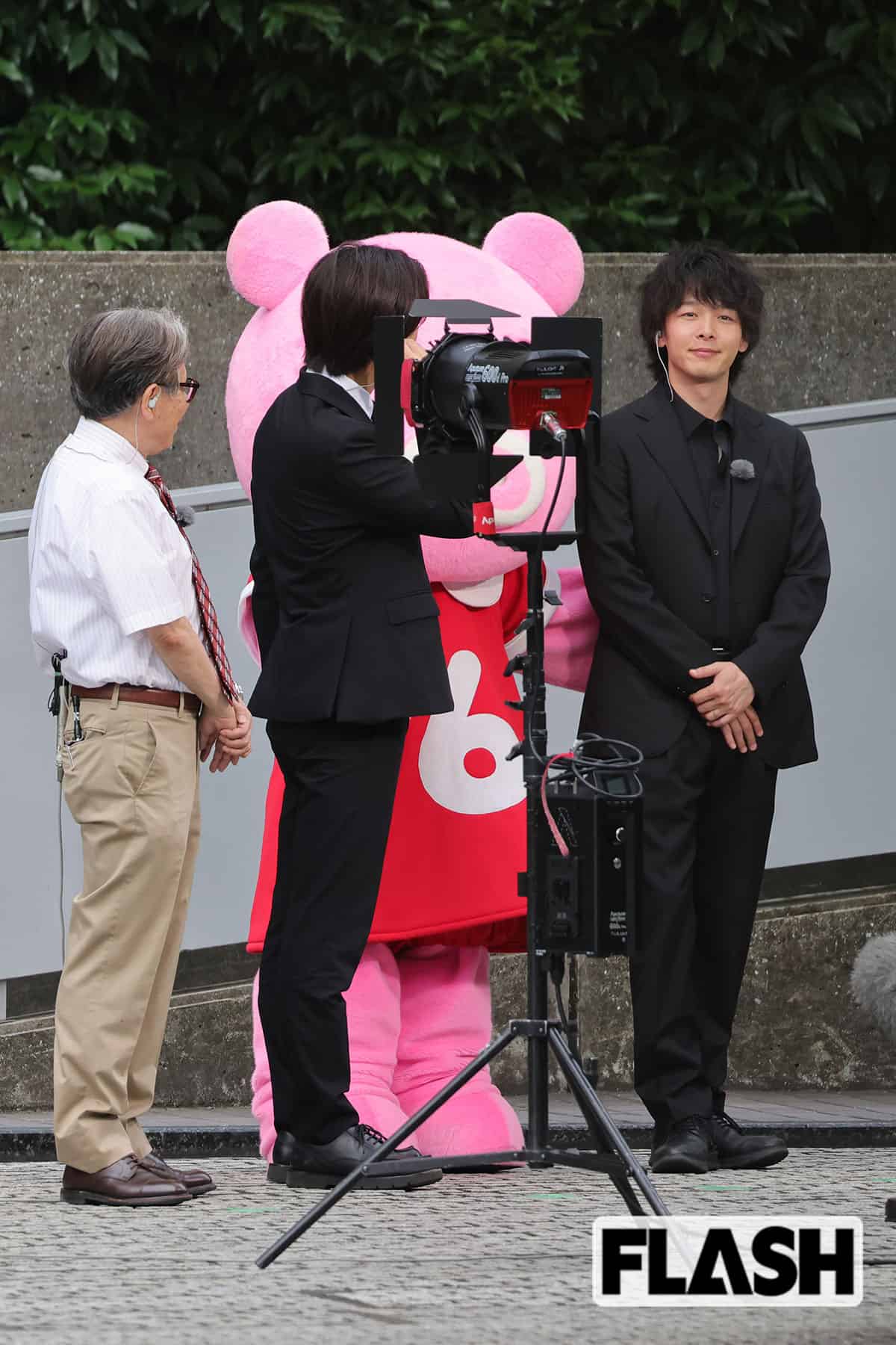 中村倫也と髙橋海人は『DOPE 麻薬取締部特捜課』（TBS系）でダブル主演を務めている