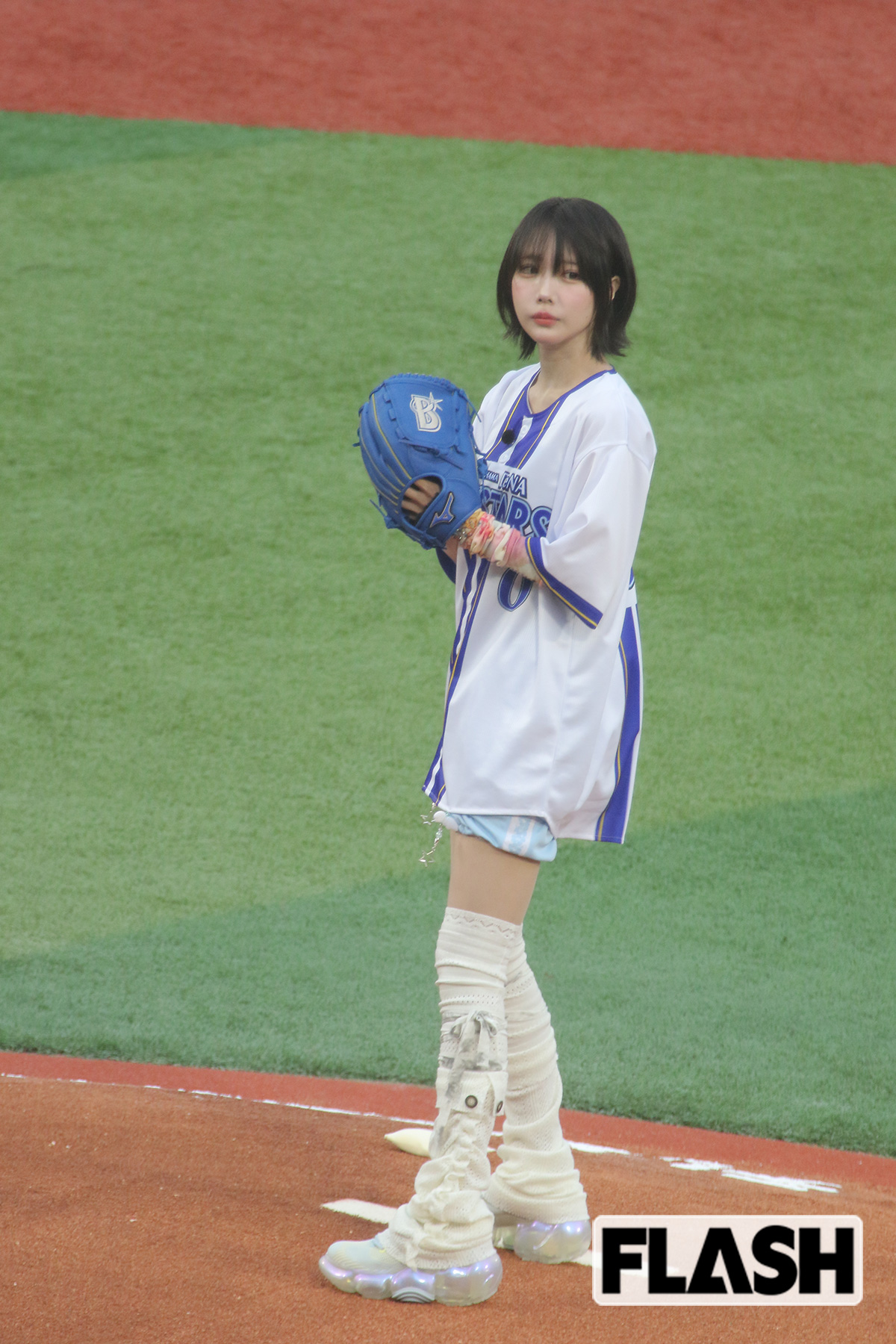2025年7月12日、横浜スタジアムで行われた横浜DeNAベイスターズ対巨人戦にて、始球式をおこなった歌手でタレントのあのちゃん