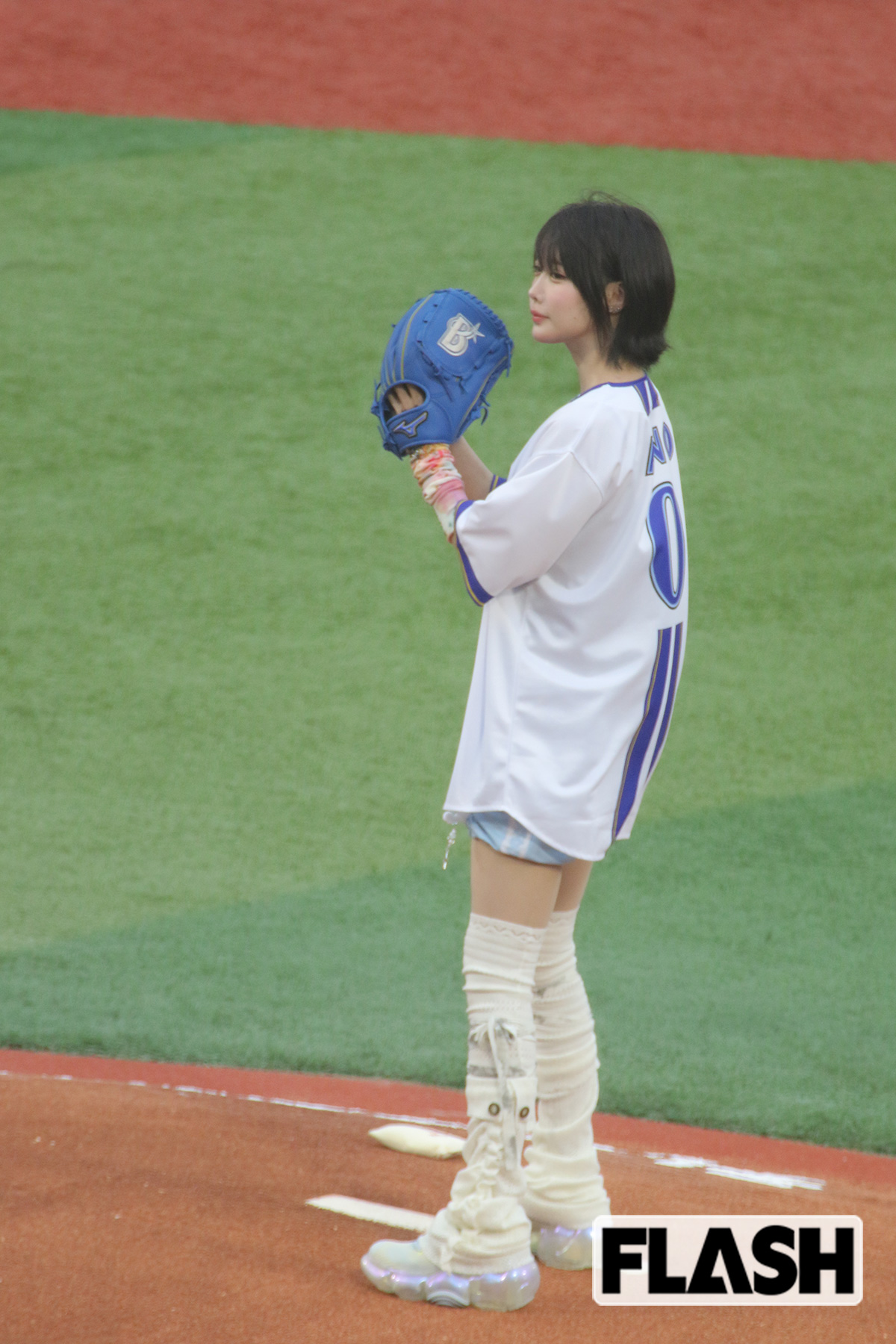 2025年7月12日、横浜スタジアムで行われた横浜DeNAベイスターズ対巨人戦にて、始球式をおこなった歌手でタレントのあのちゃん