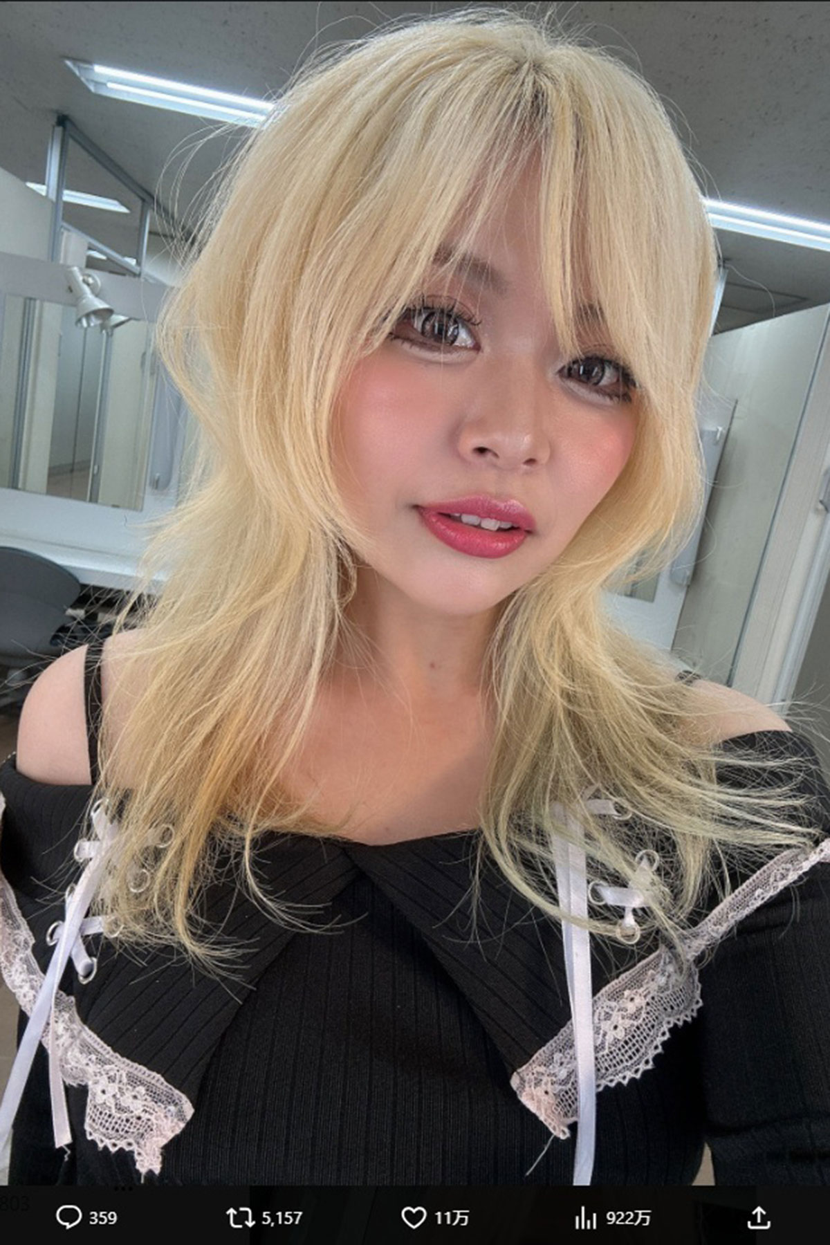 【大反響のメイク】大人気ギャル女性芸人　すっぴんビジュからの“大変身”を公開、期待される自身のコスメブランドへの影響