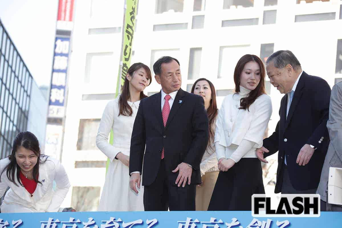 2014年、さや氏（写真右から2人め）は “田母神ガールズ” の一員として選挙活動に参加した（写真・長谷川 新）