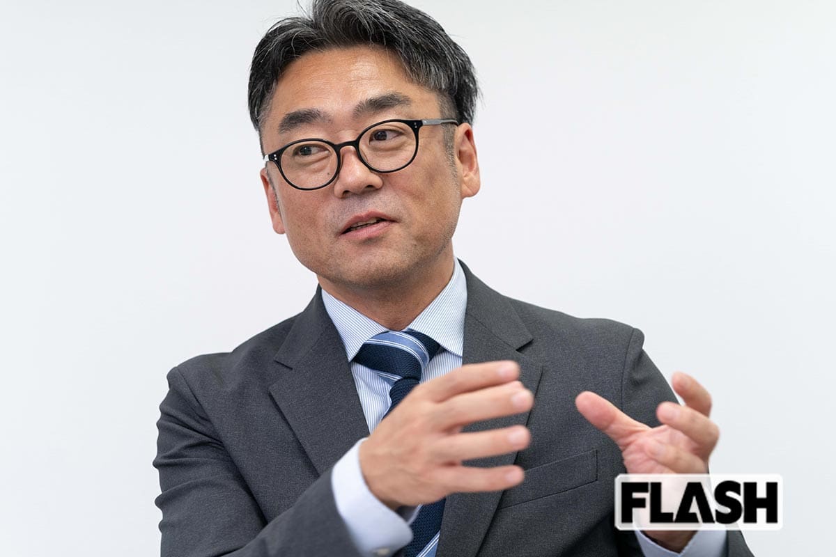 「初歩のセキュリティ設定をするだけで、情報流出は防げます」と話す齋藤さん(写真・福田ヨシツグ、2025年)