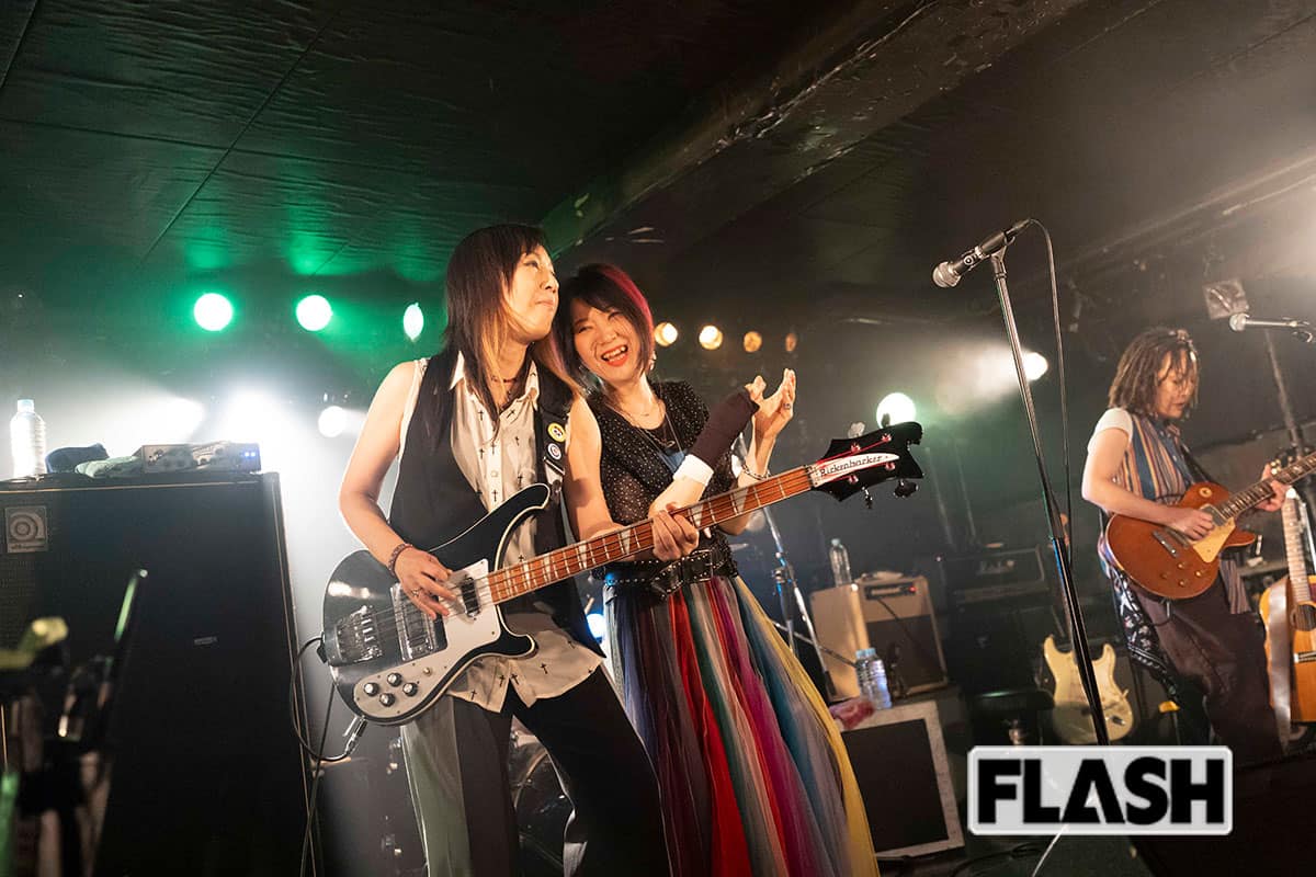 パンチのあるMARIのボーカルが乗れば、あっという間に1990年代へとタイムスリップ(Norma Jean)