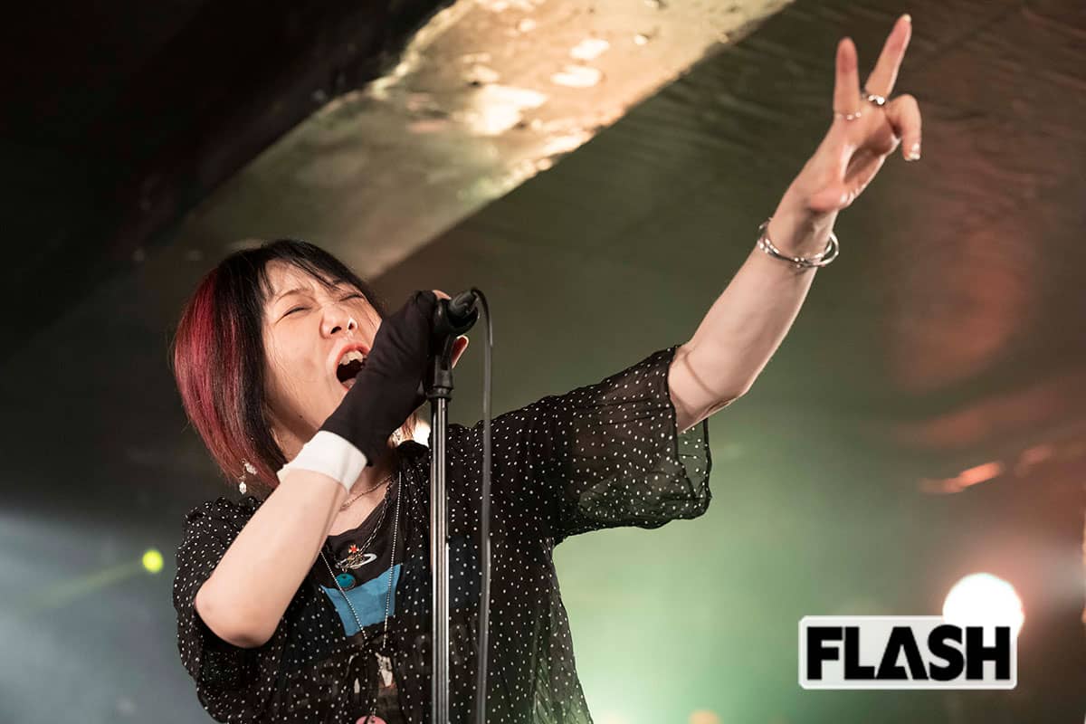 パンチのあるMARIのボーカルが乗れば、あっという間に1990年代へとタイムスリップ(Norma Jean)