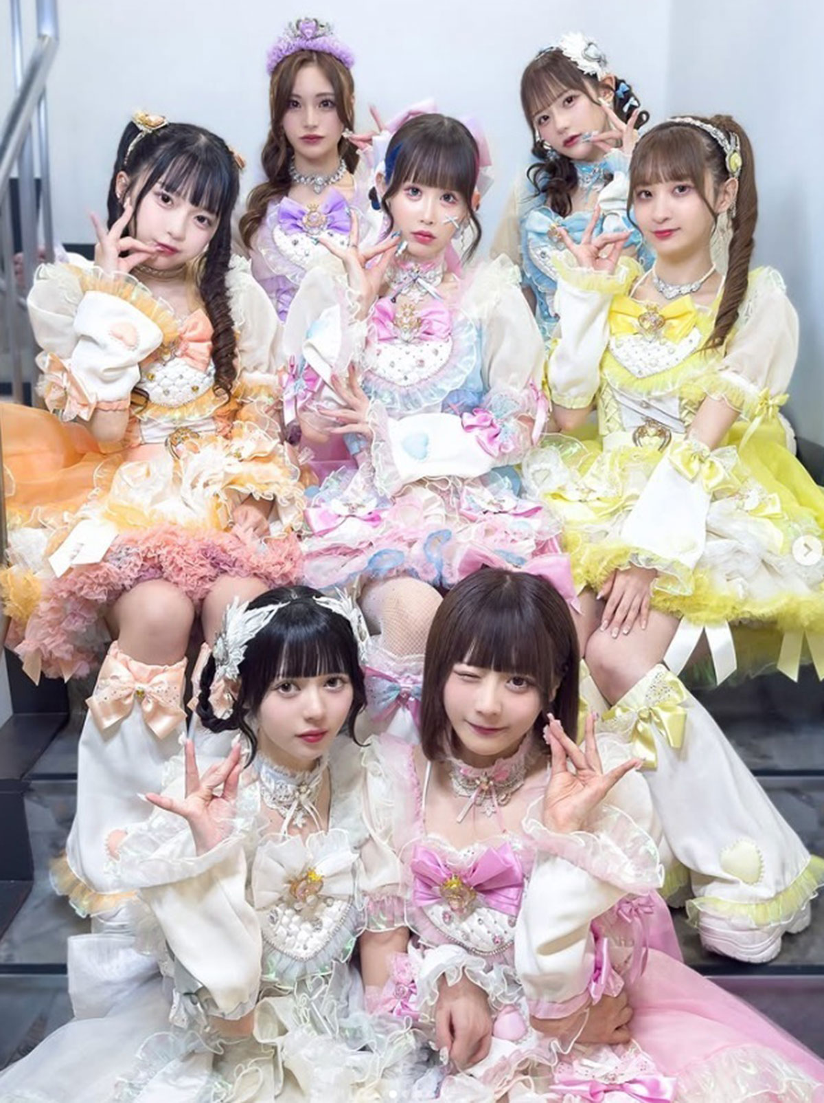 プロデューサーの“彼氏”によりメンバーの妊娠、中絶が発覚したアイドルグループ・Pretty Chuu（写真・グループ公式Instagramより）