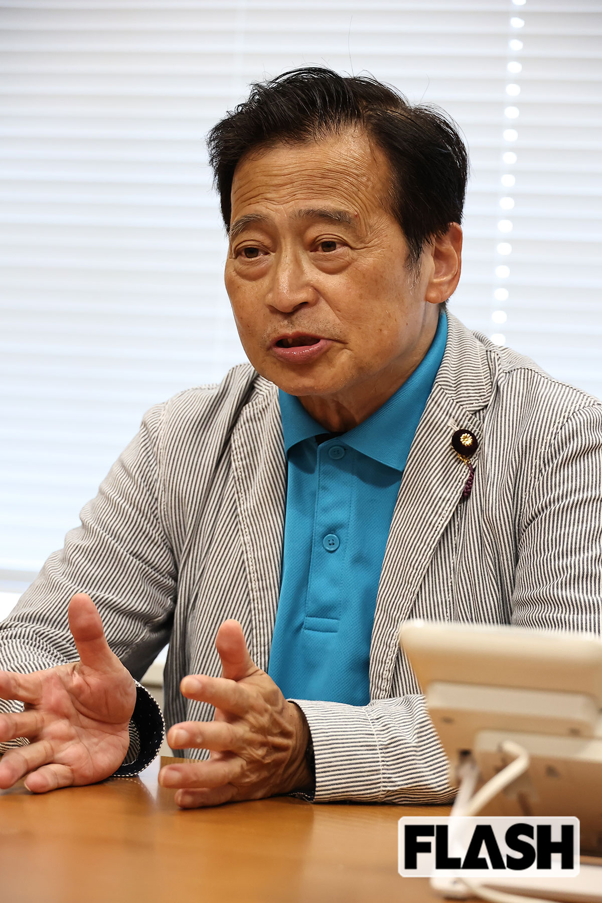 社民党の「政党要件」消失危機救ったラサール石井氏、議員会館お引越し　持ち込んだのは「アニメのリトグラフ」＆「伊勢神宮の神棚」