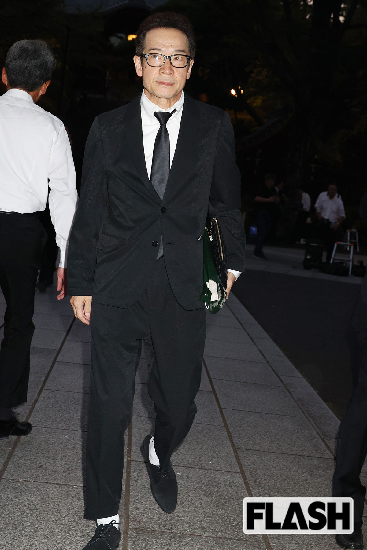 2025年8月5日、川村龍夫さんの通夜に参列した田原俊彦（写真・伊藤 修）