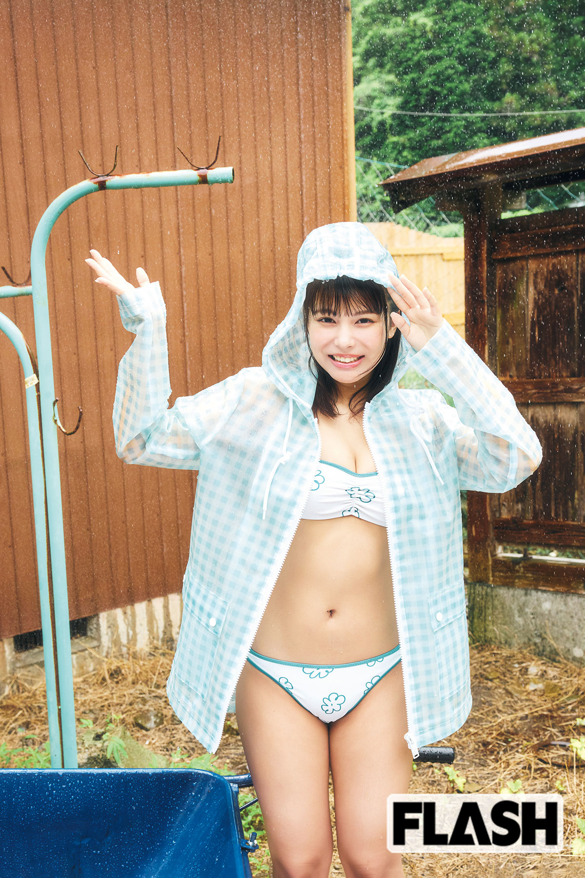 宮崎あみさ