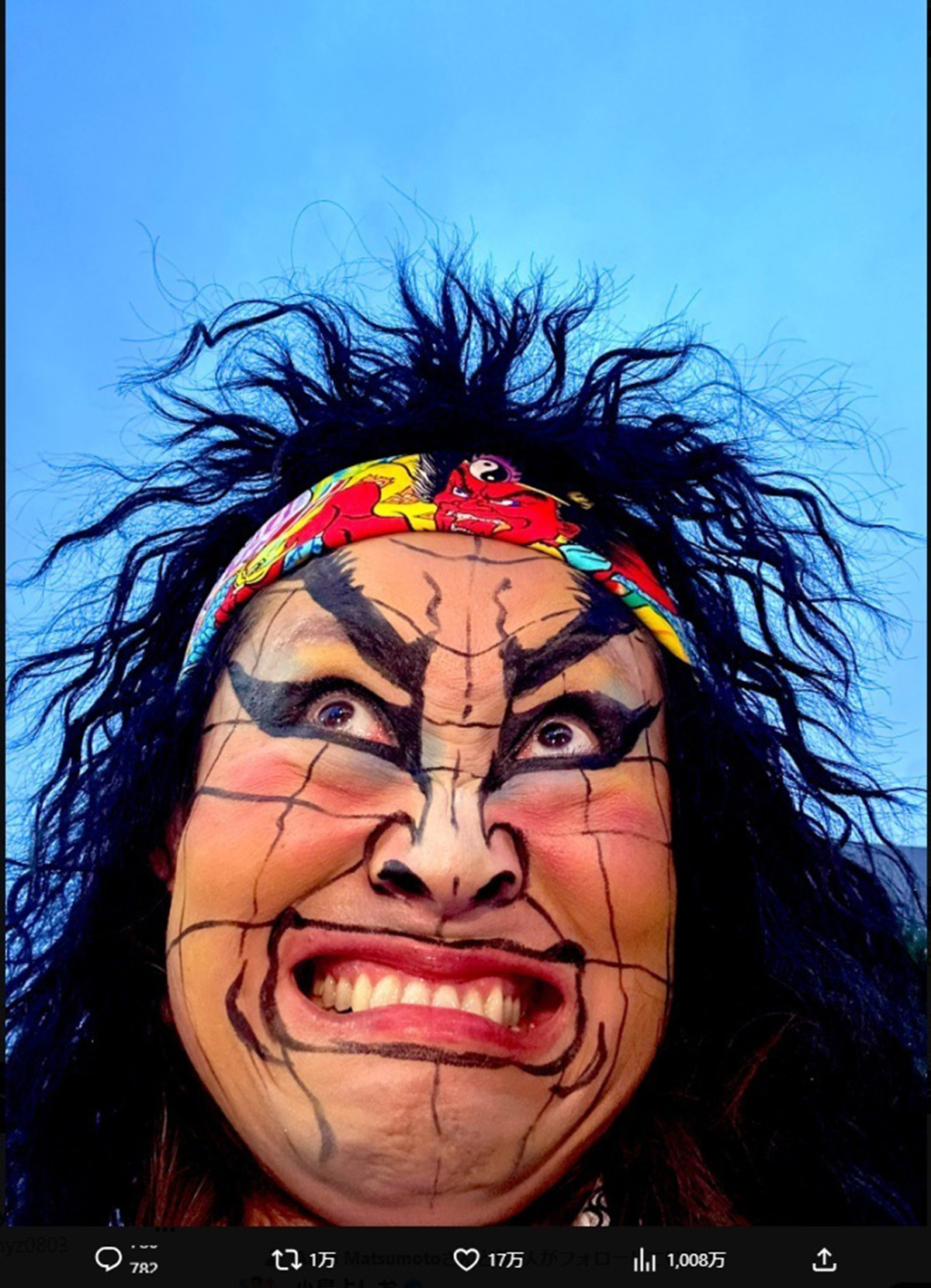 ねぶた祭の武者絵のモノマネを披露したキンタロー。（写真・本人Xより）