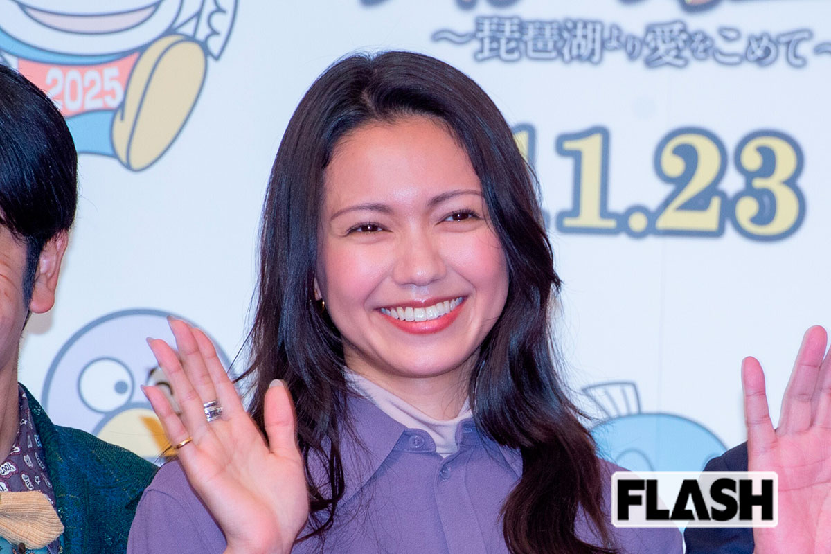 【独自】二階堂ふみ「カズレーザーと結婚」電撃発表直後に“向かった先”にじみ出る幸せオーラ、子役に自ら“サプライズ”も