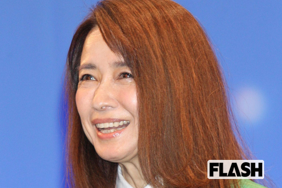 「信じられないぐらい若い」とネット驚き　風吹ジュン、17歳女優とのツーシ…