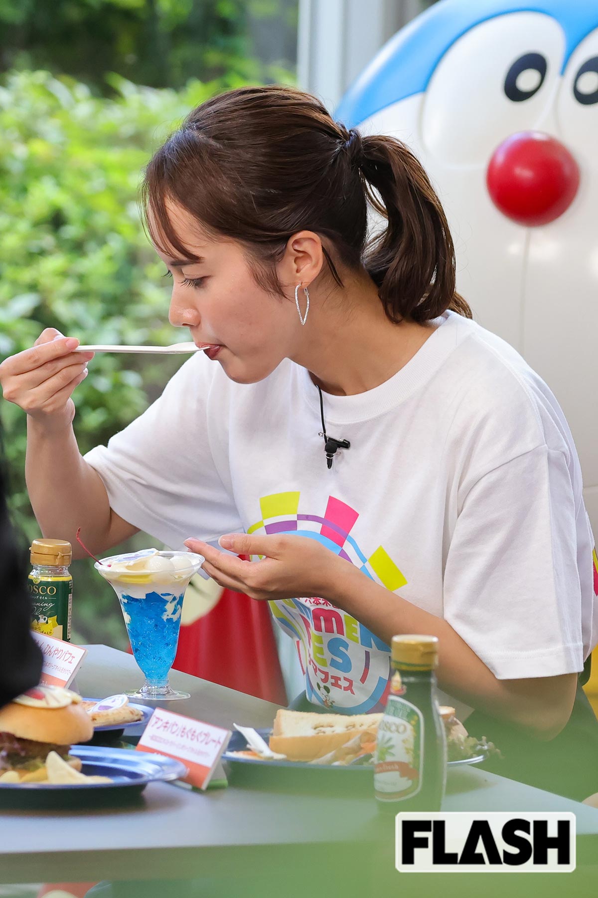 パフェを食べる浦林凜アナ