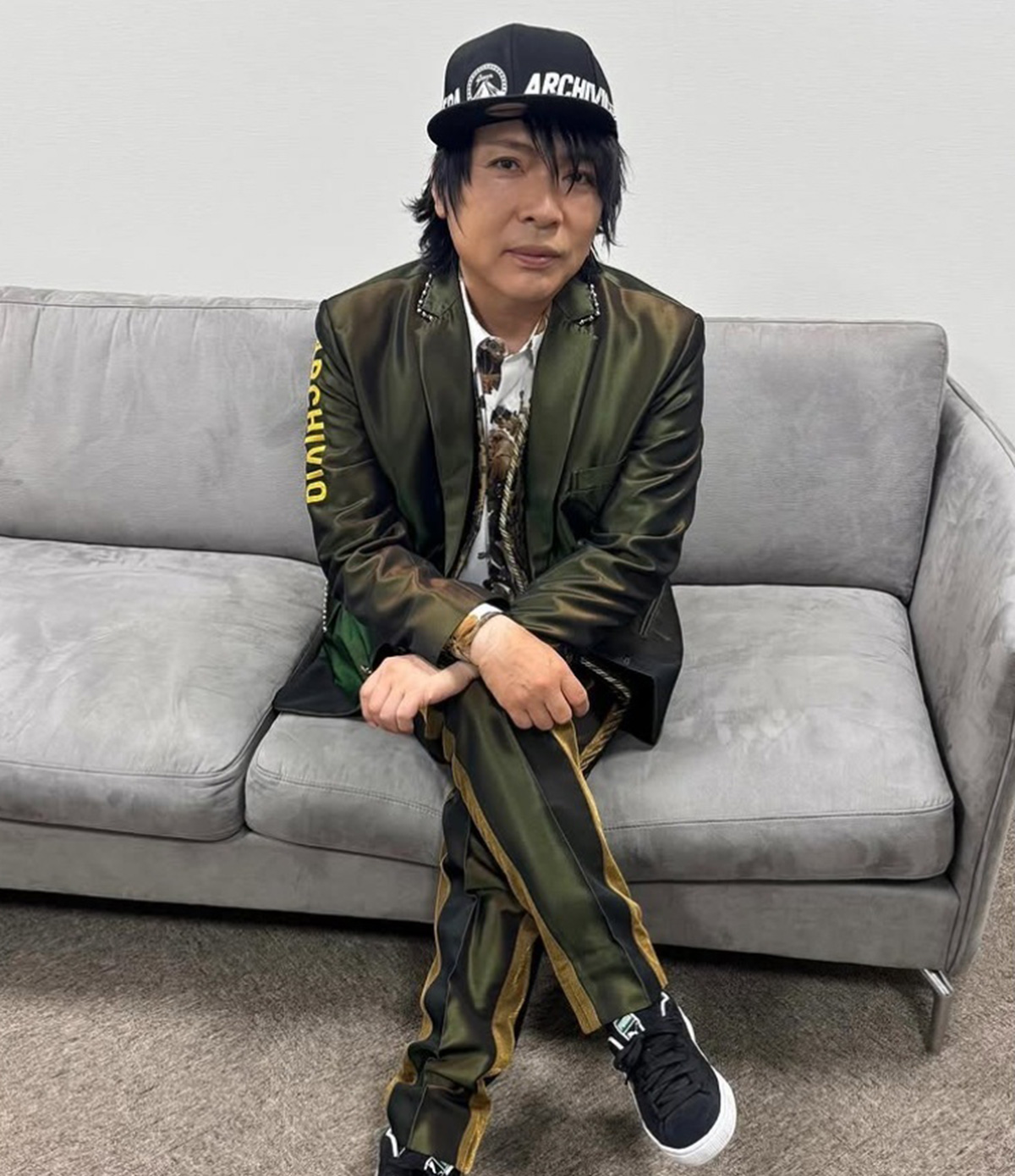 ドラマーの真矢は「まともに立つ事も歩く事もできない」と告白した(写真・本人のInstagramより)