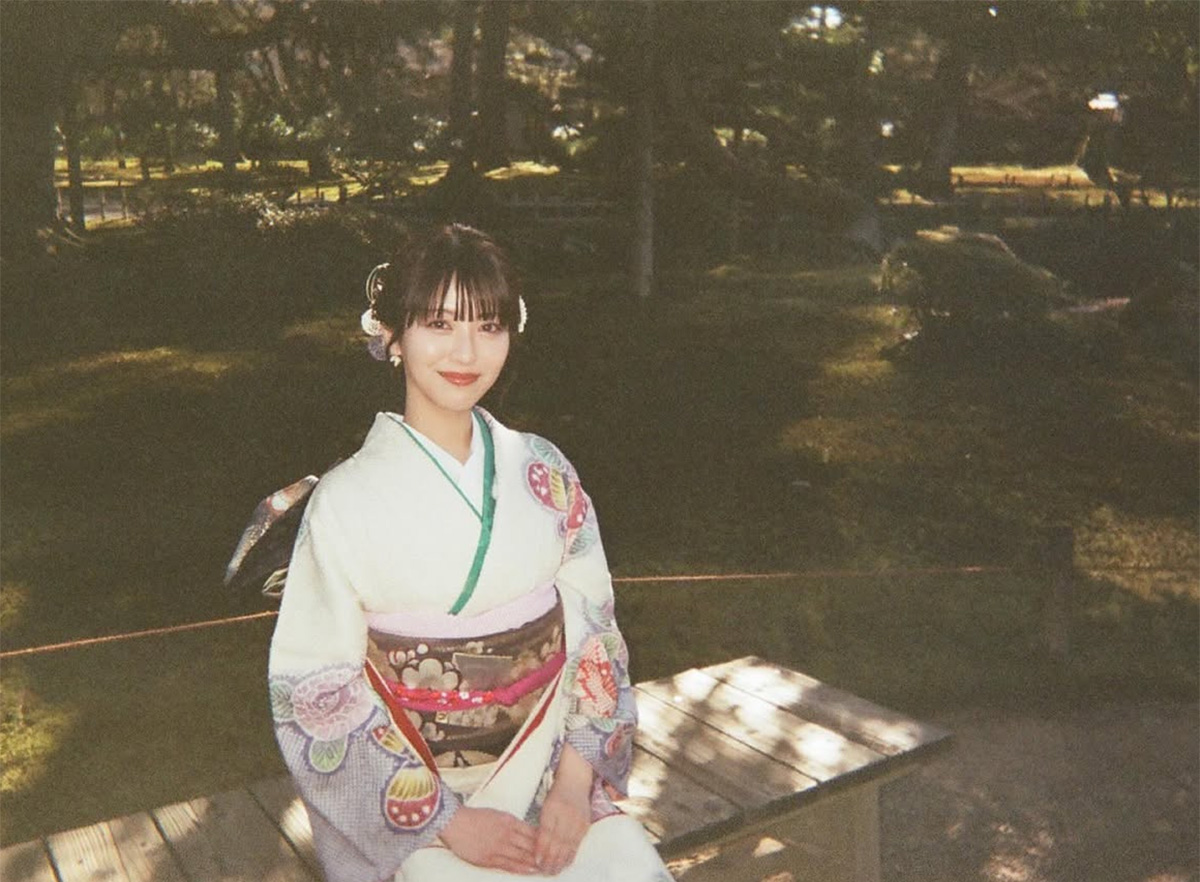 浜辺美波の写ルンですショット(公式Instagramより)