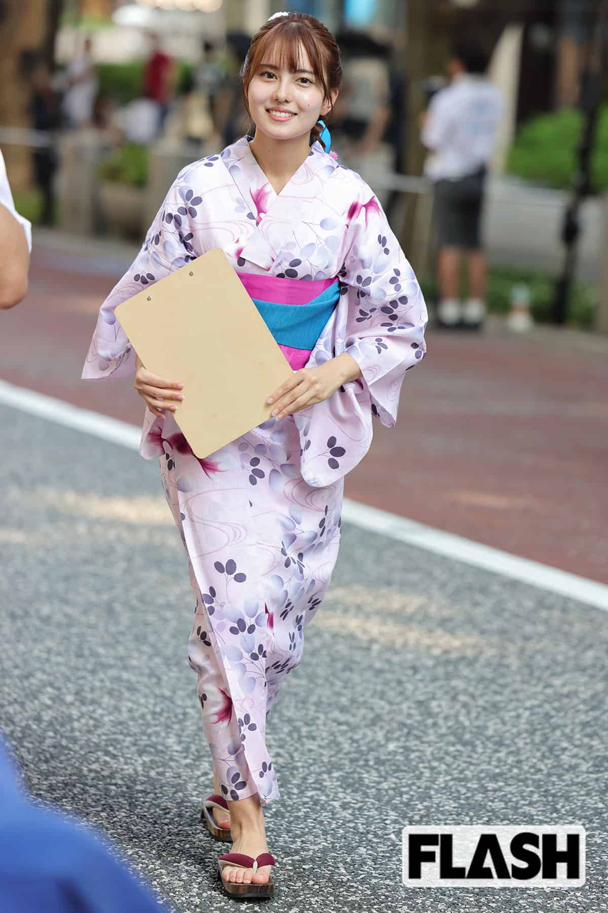 笑顔の宮本夢羅アナ