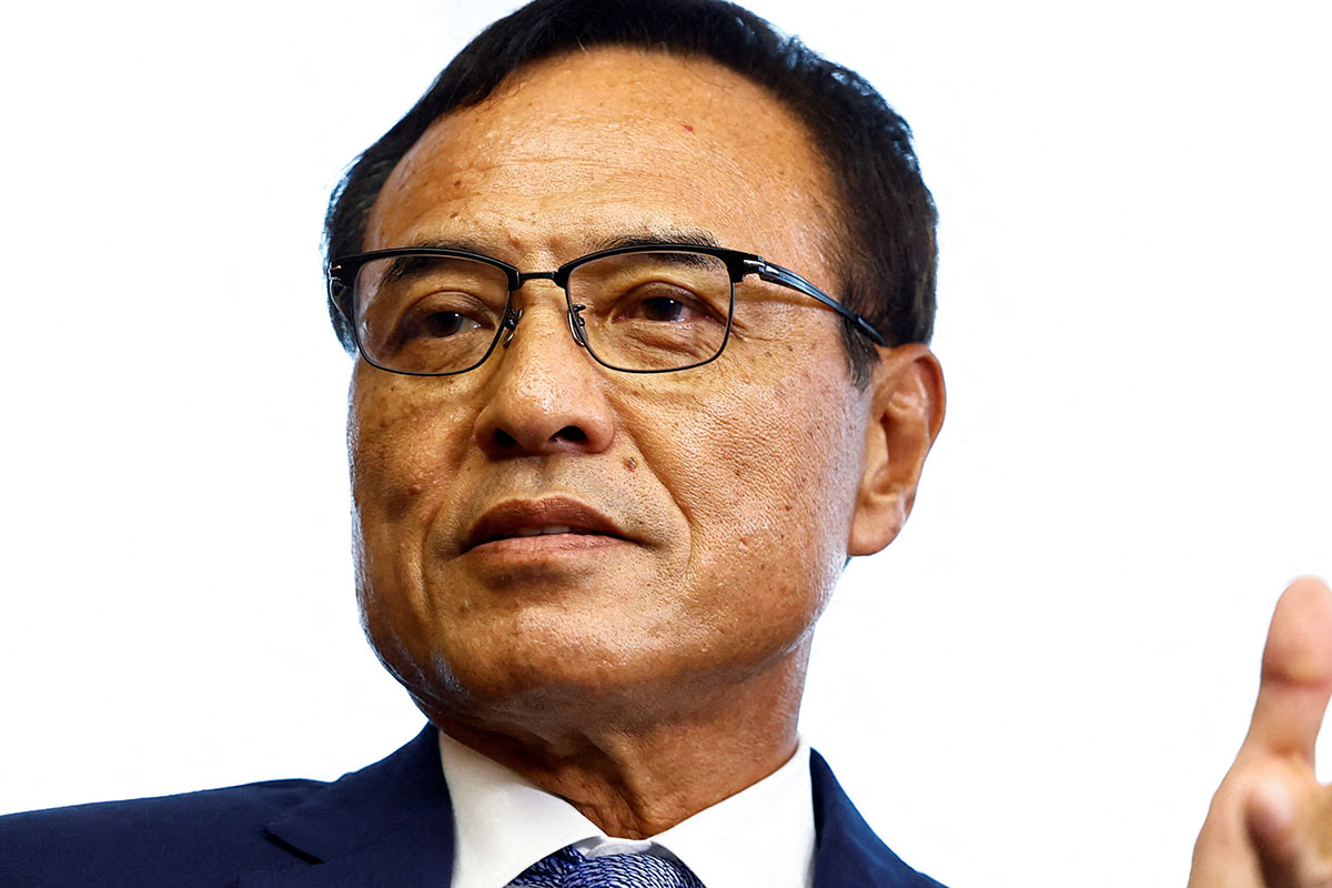 サントリー新浪剛史会長、急転直下の辞任…捜査中の海外出張で問われる「会社…