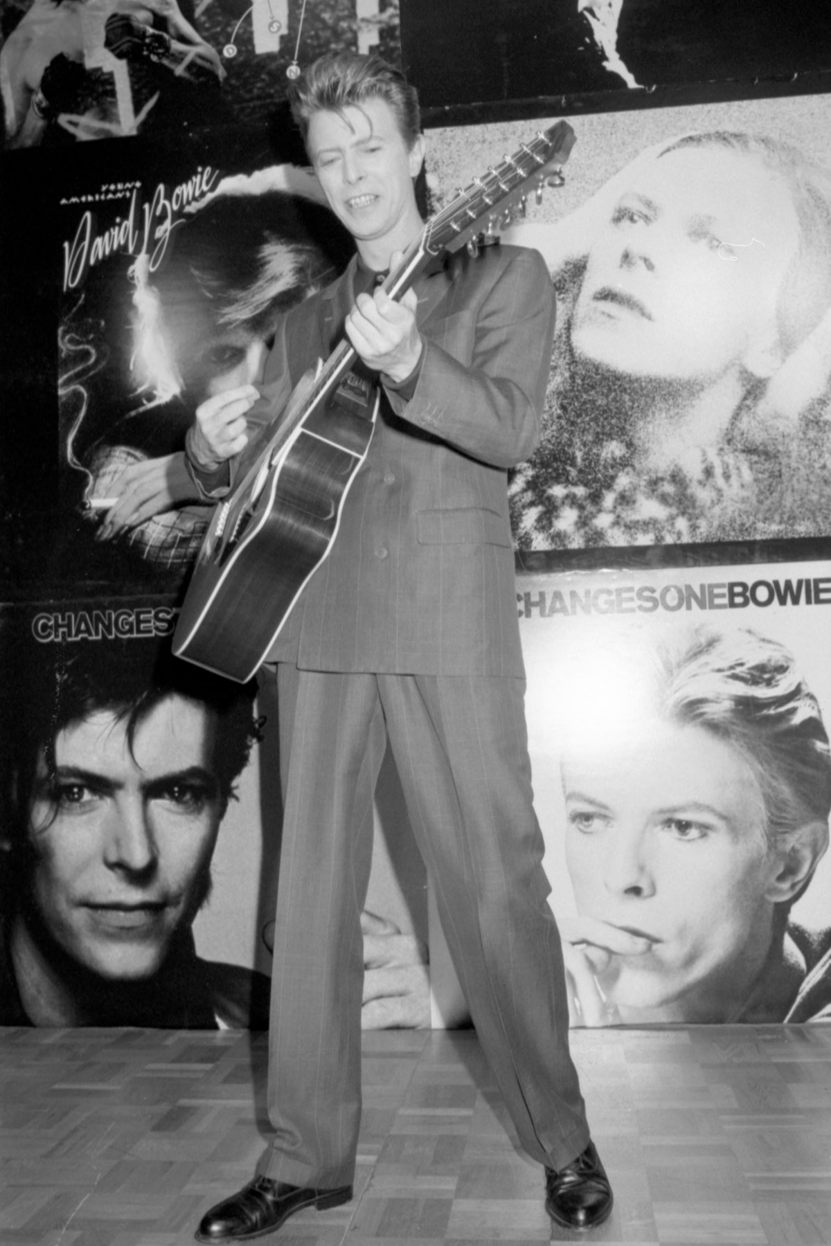 デヴィッド・ボウイ（享年69）／1990年5月、東京ドーム公演前におこなわれた記者会見。来日公演は1973〜2004年に7回