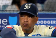 「今日も無策」ドジャース・ロバーツ監督の采配にファン大ブーイング…“動か…