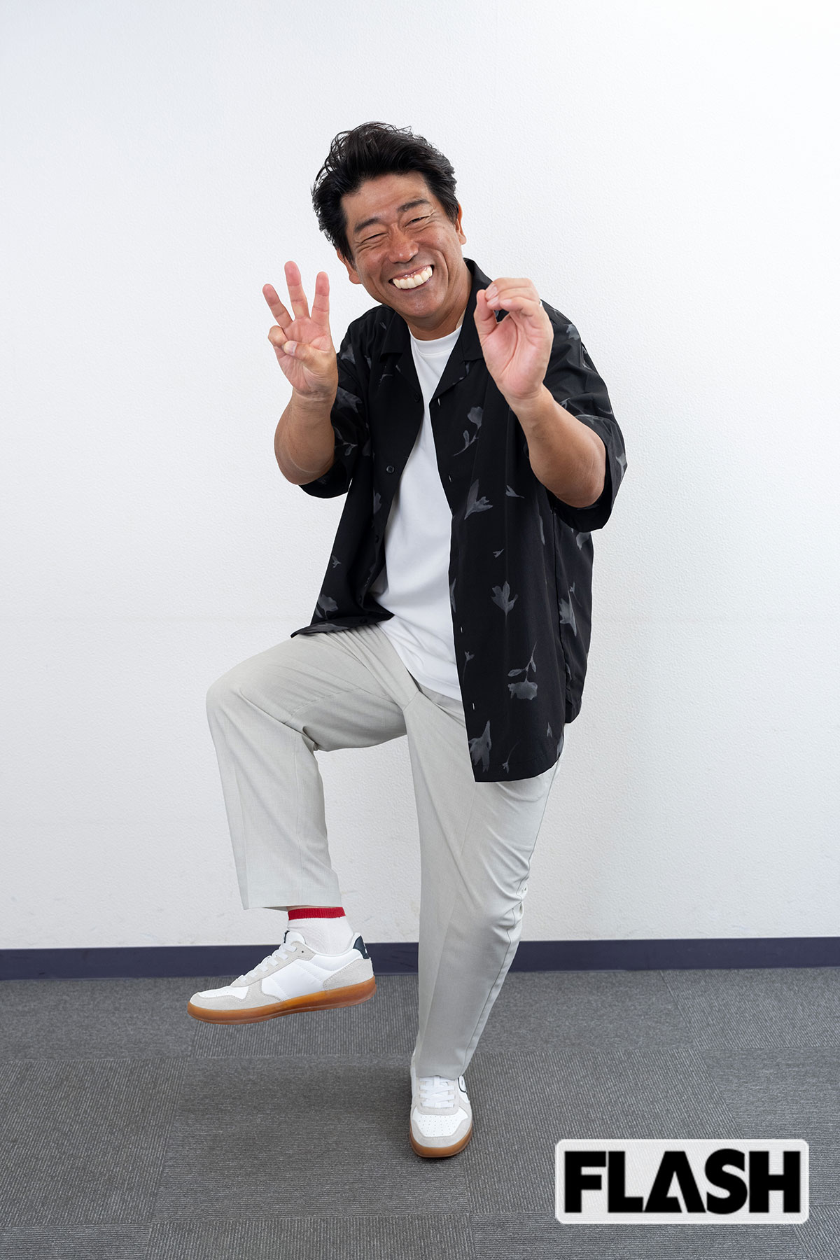 【芸歴30周年】原口あきまさ、日テレvs.フジ“ものまね戦争の修羅場”から“ご本人のイエローカード”まで徹底暴露！